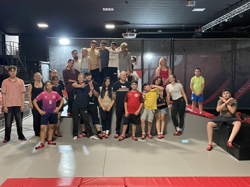 2B556EF6-EEA8-4688-A992-2B3A82925FF9_1_105_c